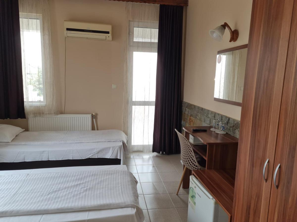 Family Hotel Zhelkovi - Olympia Kharmanli エクステリア 写真